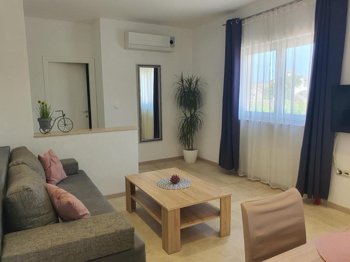 Apartment Rados Дугополье Экстерьер фото